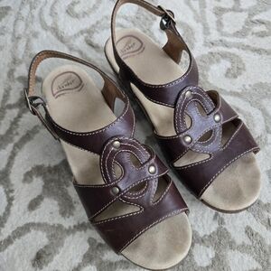Dansko Dark Brown Leather Sandals EUC